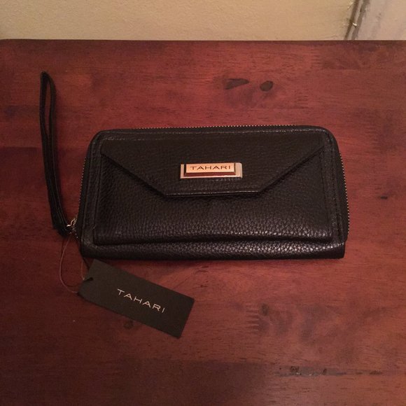 Tahari Women's Black Trendsetter Clutch Wallet Organizer with Wrist Strap NWT - Picture 2 of 15